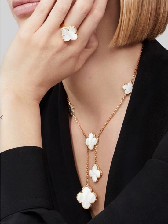 None Jewelry - Alhambra inspired Gold and White Clover Necklace - Luxury Jewelry
Brand New!